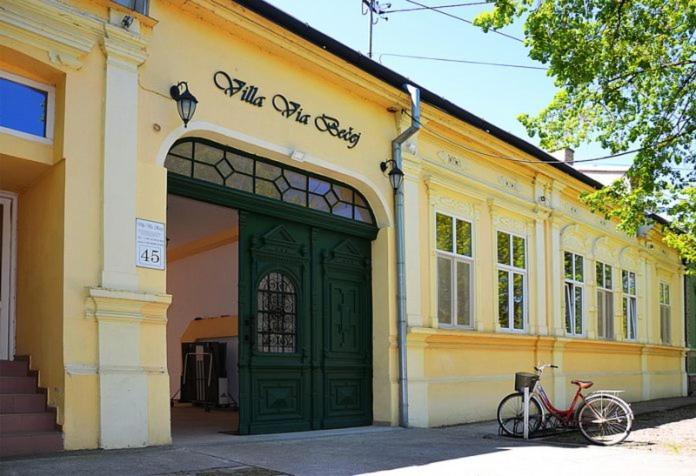 Villa Via Becej Exterior photo